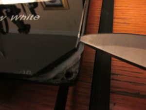 Podważenie szyby naświetlacza