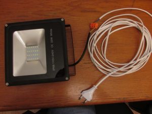 Naświetlacz z przewodem zasilającym